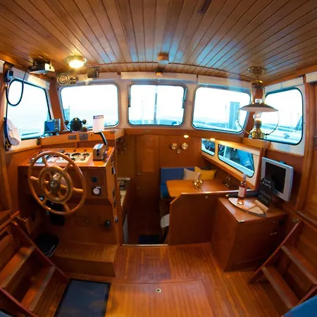 Homeboat-maison Flottante 4* Genf